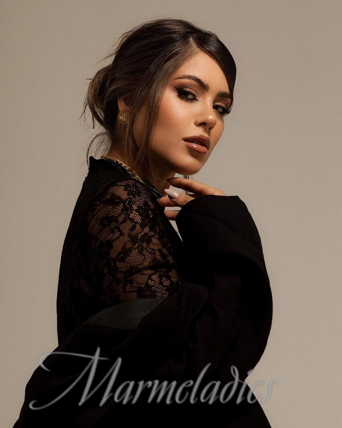 Pretty mail order bride Anayara, 31 yrs.old from Goiânia Goiás, Brazil