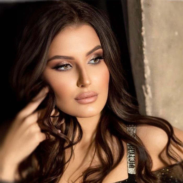 Sexy miss Anastasia, 33 yrs.old from Vienna, Austria