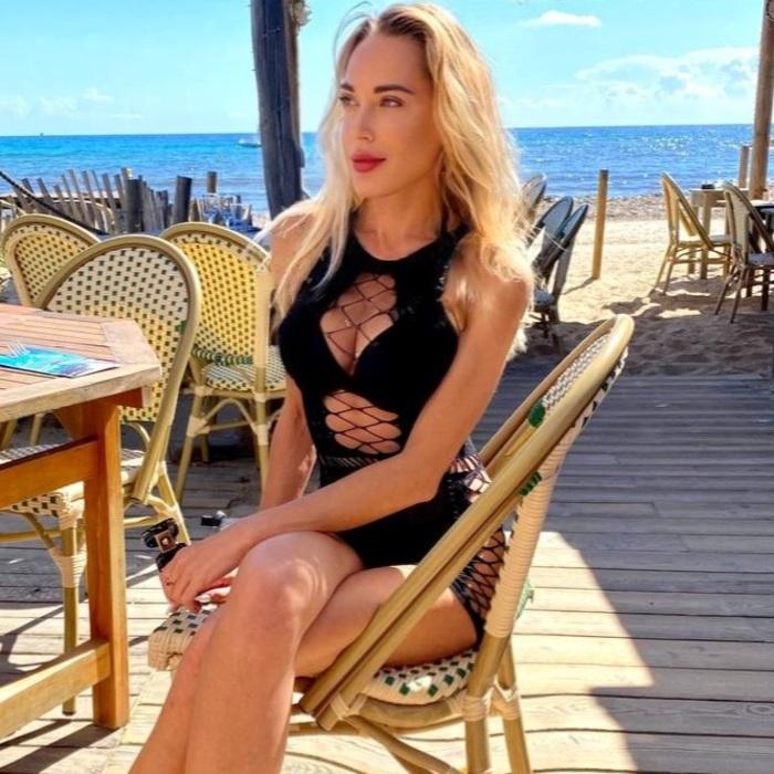 Amazing wife Lesya, 35 yrs.old from Puteaux, France
