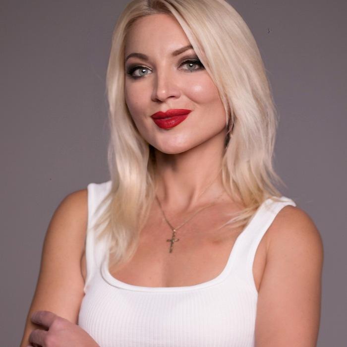 Gorgeous mail order bride Inna, 49 yrs.old from Chernivtsi, Ukraine