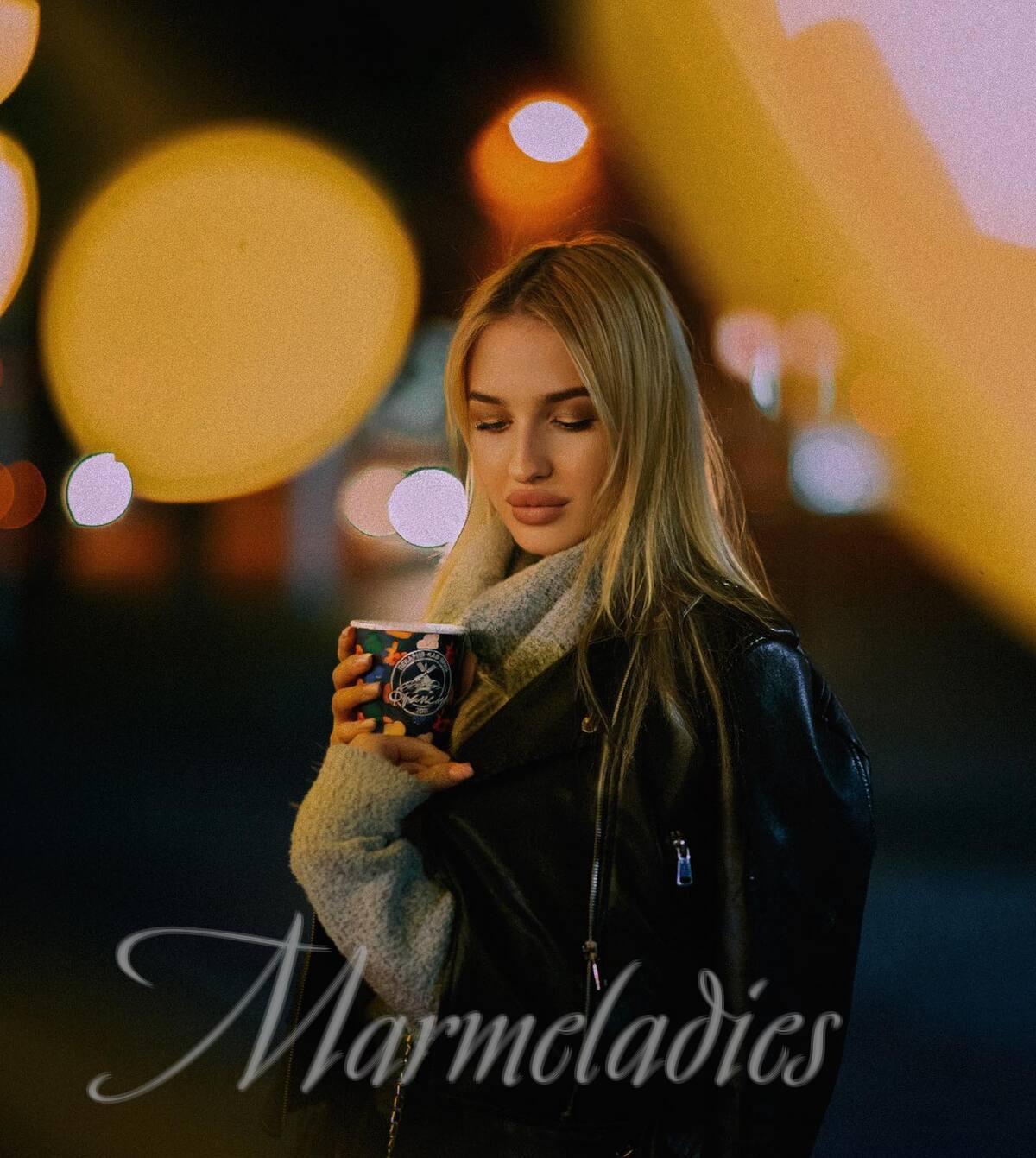 Hot bride Victoria from Nikopol, Ukraine: hot Russian women