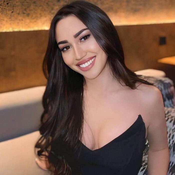 Single lady Dasha, 23 yrs.old from Kiev, Ukraine