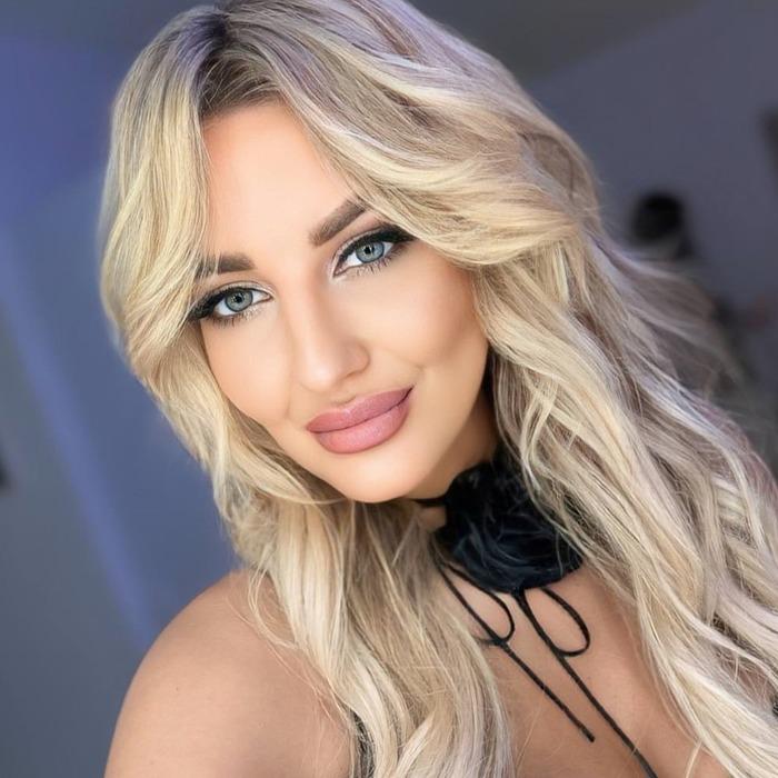 Sexy wife Evgeniya, 40 yrs.old from Kyiv, Ukraine