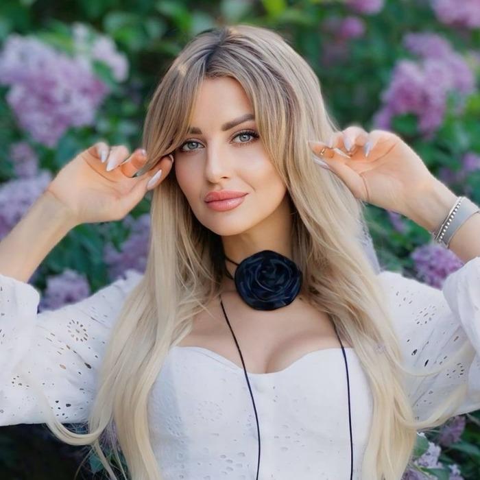 Sexy wife Evgeniya, 41 yrs.old from Kyiv, Ukraine