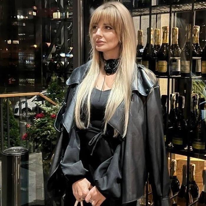 Hot wife Evgeniya, 41 yrs.old from Kyiv, Ukraine