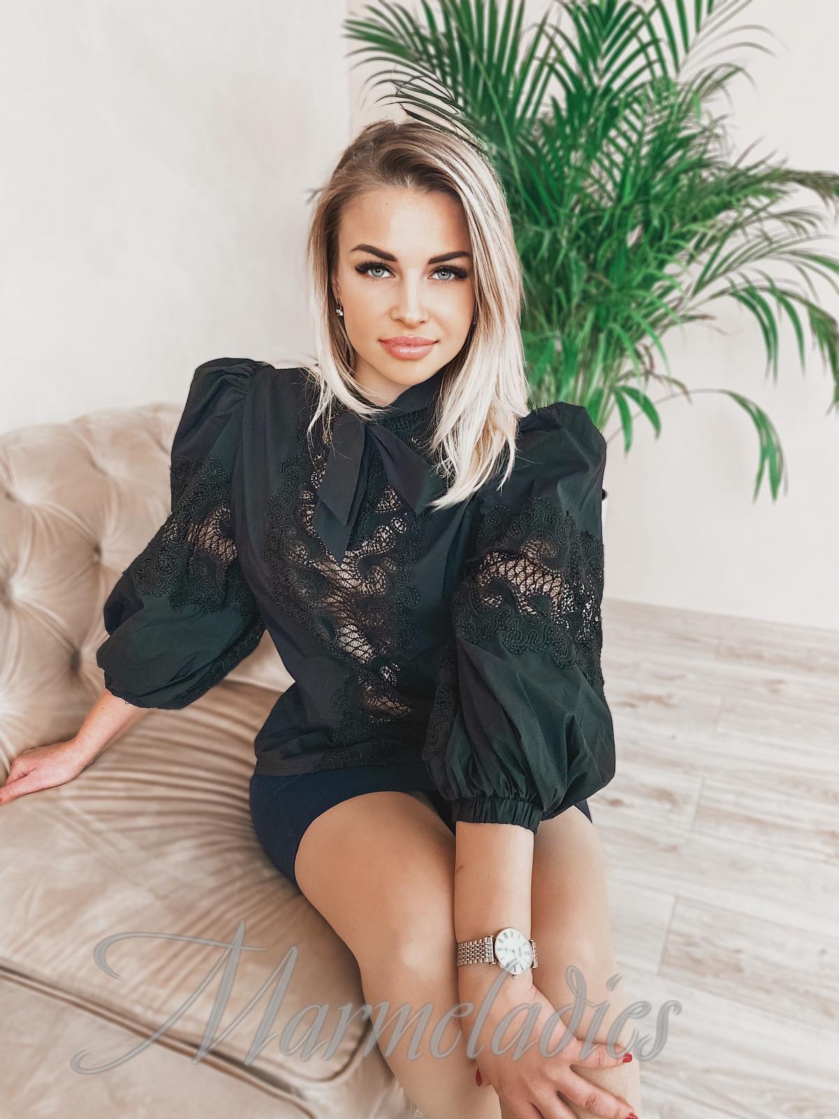 Hot pen pal Kristina, 38 yrs.old from Mykolaiv, Ukraine