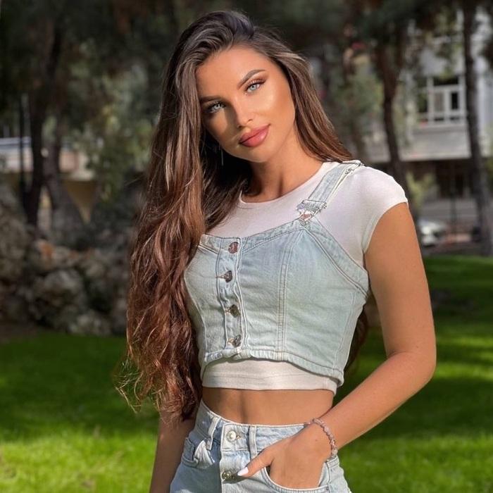 Charming mail order bride Yevgenia, 32 yrs.old from Istanbul, Turkey