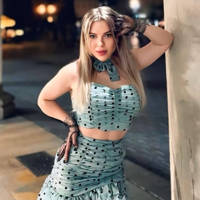 Gorgeous woman Liana, 27 yrs.old from Rovno, Ukraine