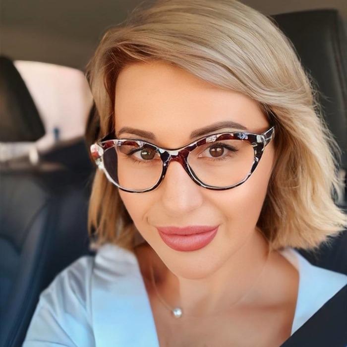 Pretty miss Elena, 52 yrs.old from Dubai, United Arab Emirates Pretty miss Elena, 52 yrs.old from Dubai, United Arab Emirates