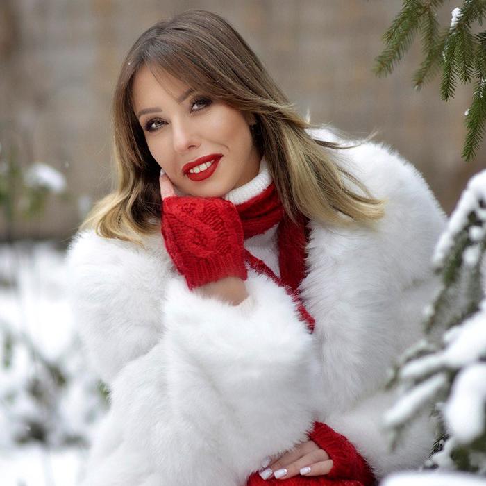 Amazing mail order bride Julia, 38 yrs.old from Kharkov, Ukraine