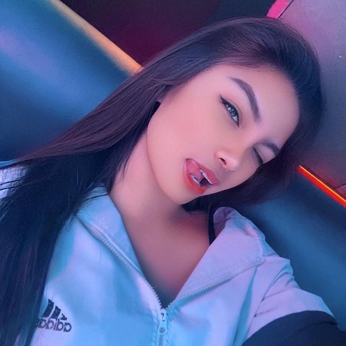 Nice bride Sarah Adelaide, 22 yrs.old from Quezon, Philippines