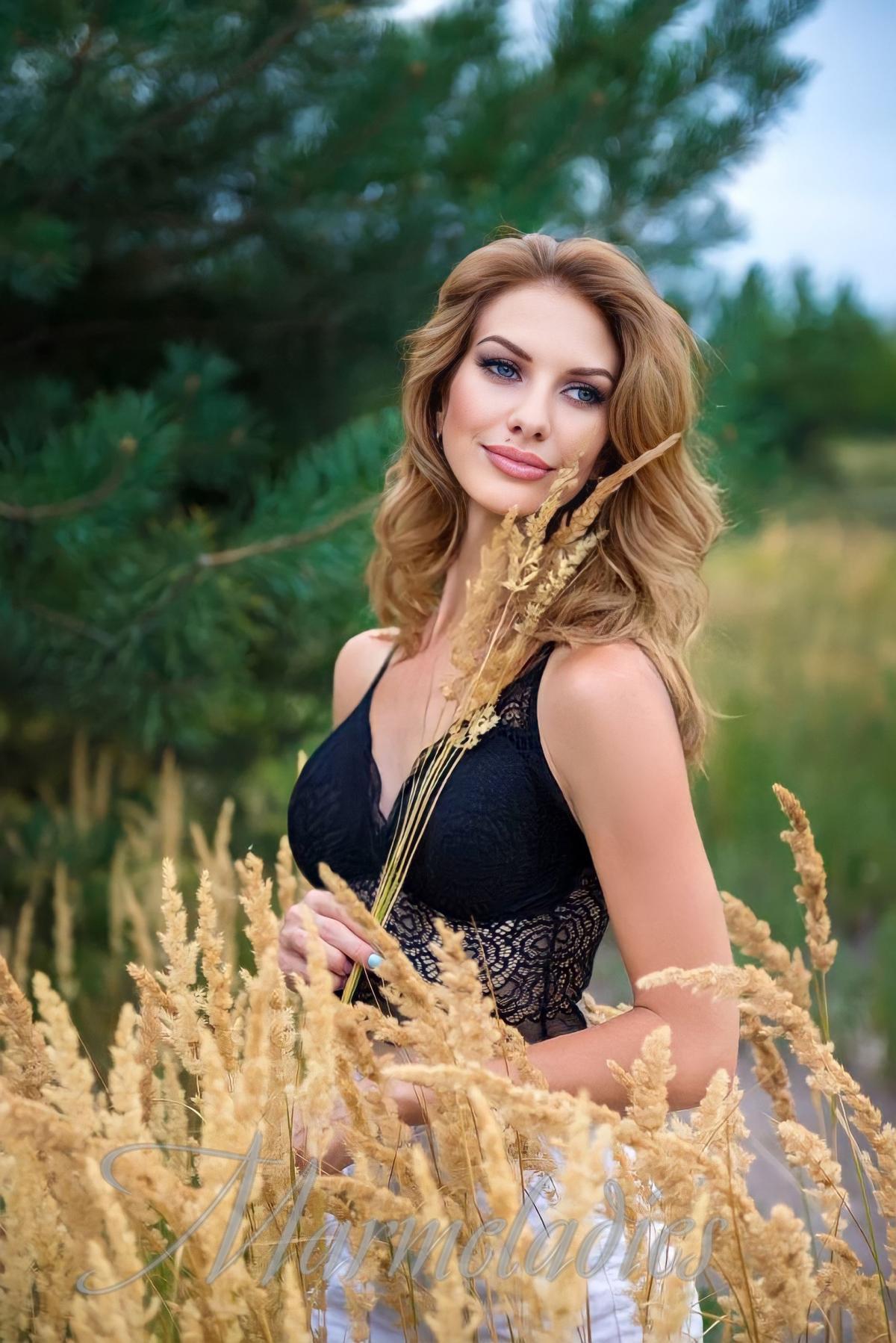 Single miss Anzhelika, 31 yrs.old from Kharkiv, Ukraine