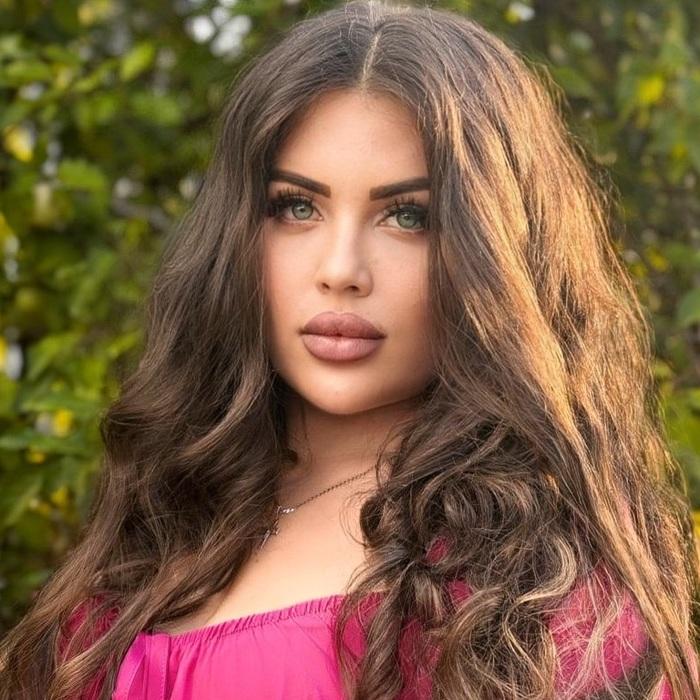 Hot wife Viktoriia, 32 yrs.old from Dnipro, Ukraine