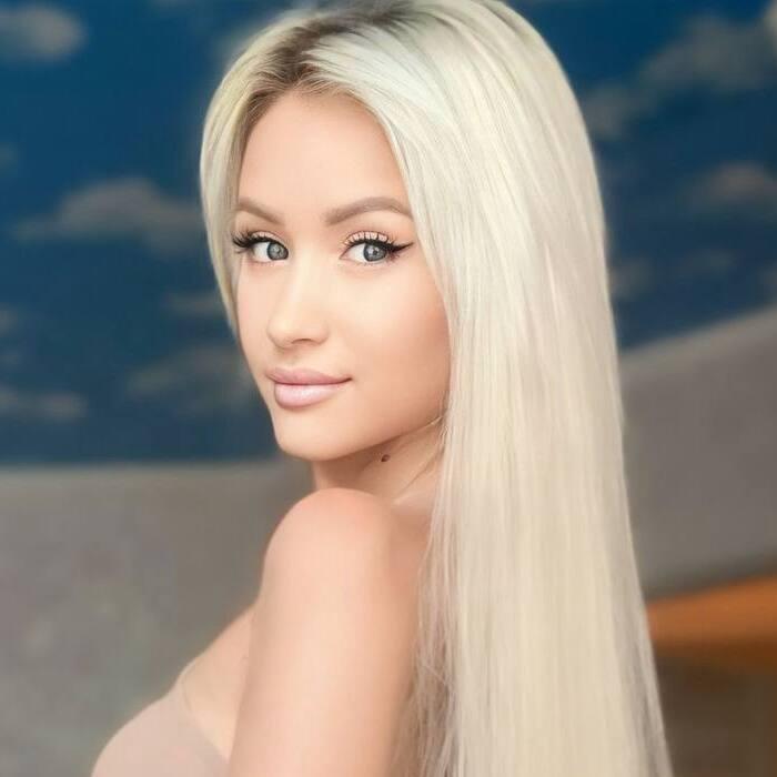 Beautiful mail order bride Victoria, 31 yrs.old from Miami, United States