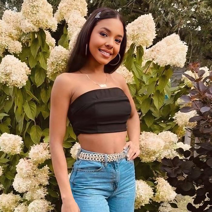 Beautiful woman Emilie, 23 yrs.old from Calgary, Canada