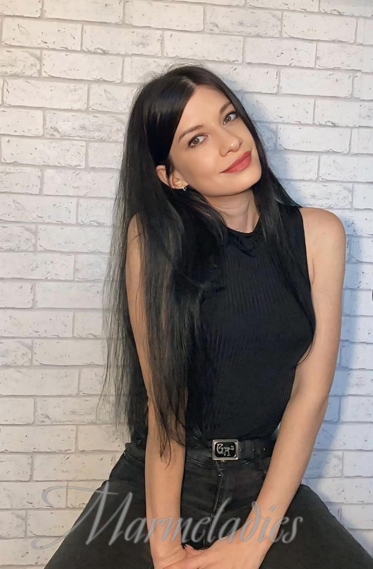 Gorgeous girl Marina, 35 yrs.old from Gadyach, Ukraine