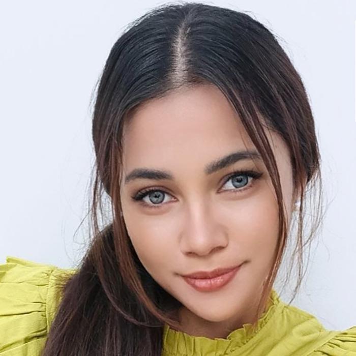 Hot miss Pebrianingsih, 35 yrs.old from Yogyakarta, Indonesia