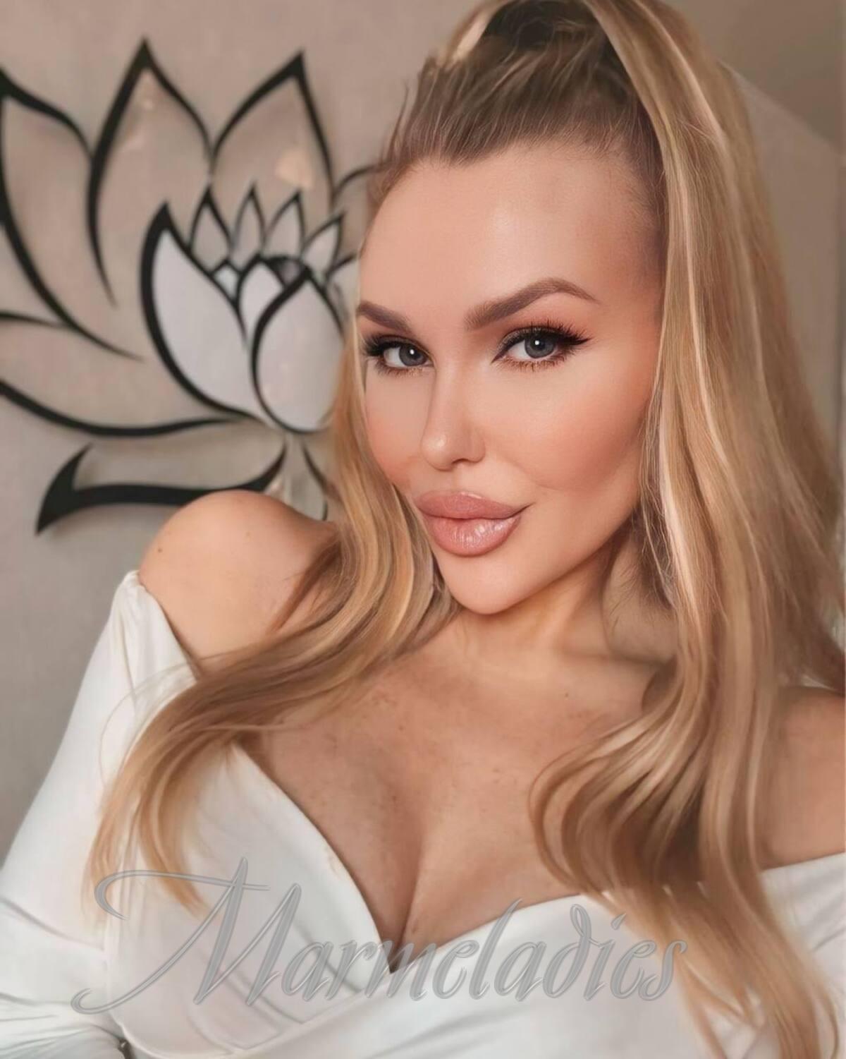 Beautiful girlfriend Polina, 43 yrs.old from Odessa, Ukraine