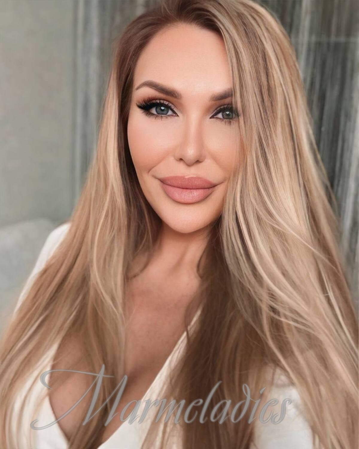 Amazing girlfriend Polina, 43 yrs.old from Odessa, Ukraine
