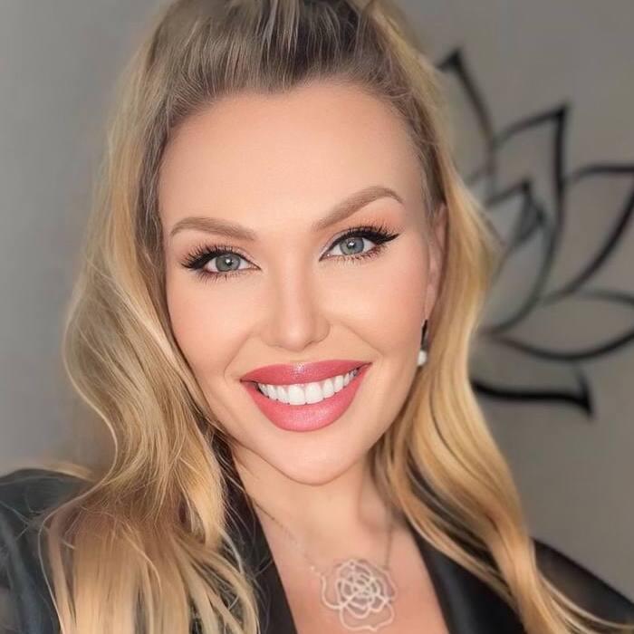 Gorgeous girlfriend Polina, 44 yrs.old from Odessa, Ukraine