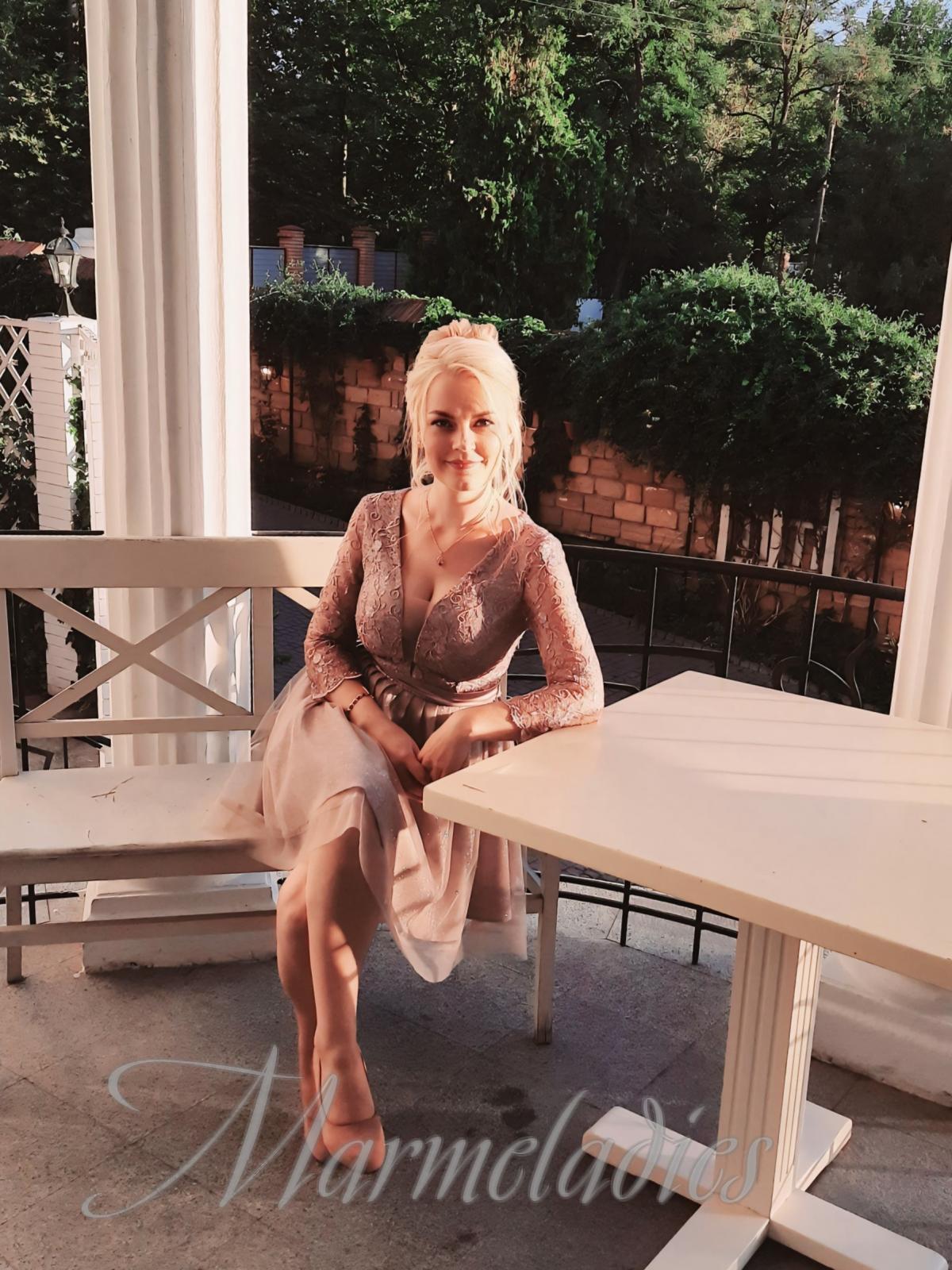 Charming girlfriend Irina, 33 yrs.old from Mykolaiv, Ukraine