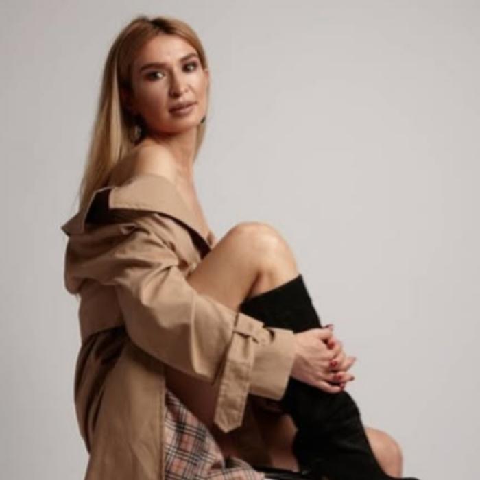 Pretty wife Niyara, 40 yrs.old from Eastern Europe