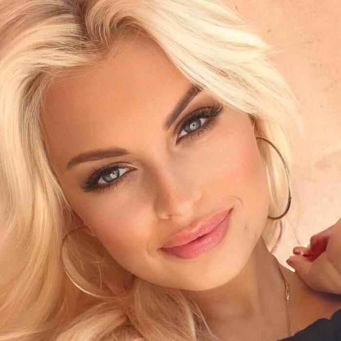 Amazing lady Yulia, 34 yrs.old from Uzhgorod, Ukraine