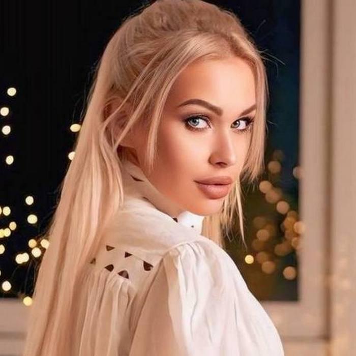 Sexy lady Alina, 36 yrs.old from Kyiv, Ukraine