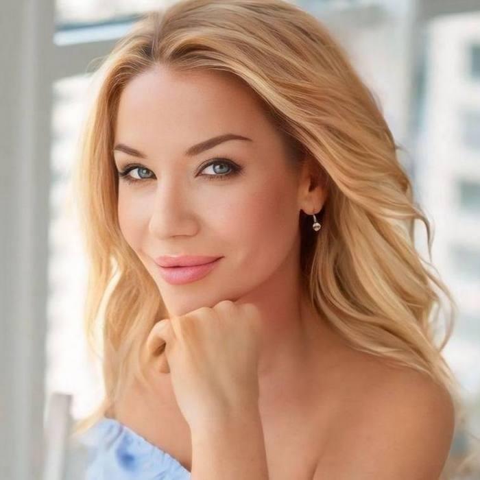 Nice lady Oksana, 44 yrs.old from Kyiv, Ukraine