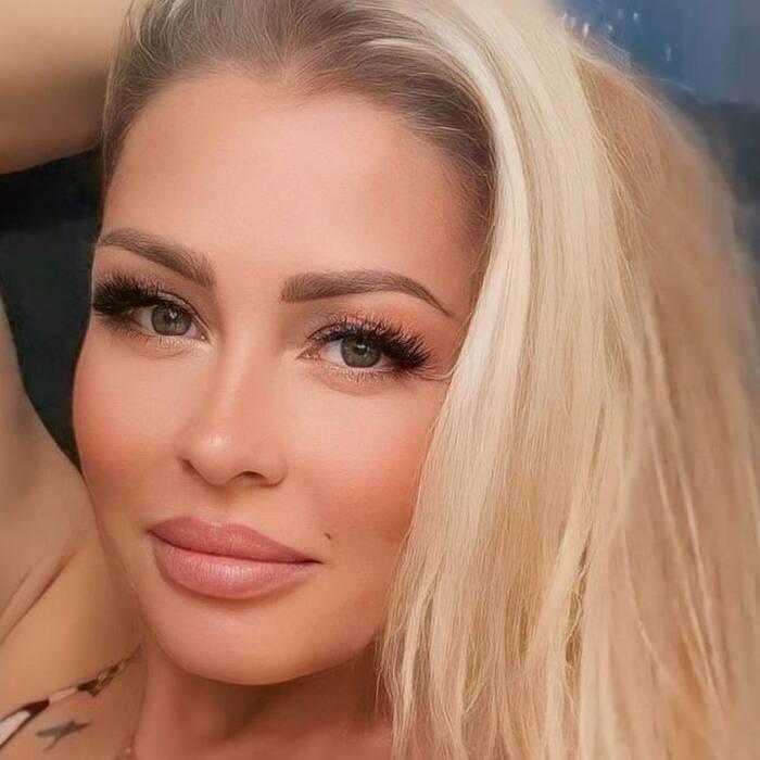 Amazing wife Hanna, 47 yrs.old from Kyiv, Ukraine