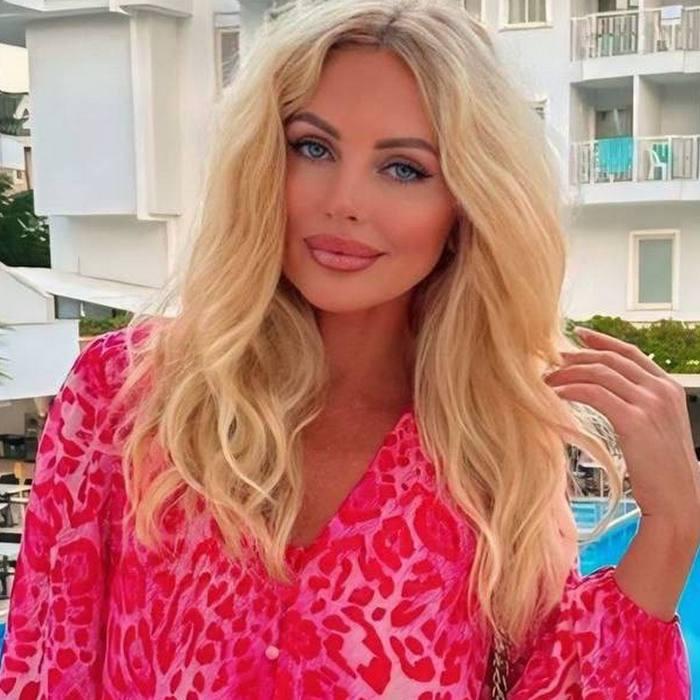 Single wife Elena, 50 yrs.old from Kyiv, Ukraine