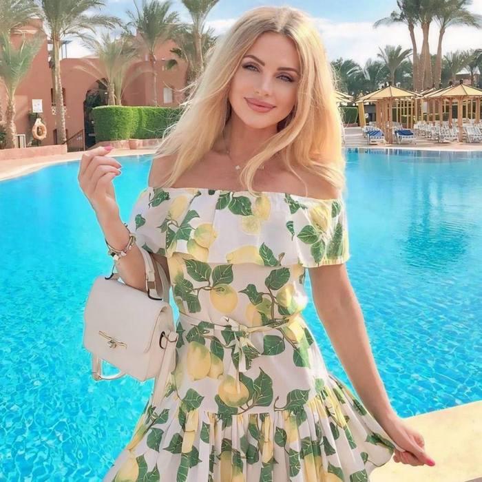 Sexy wife Elena, 50 yrs.old from Kyiv, Ukraine