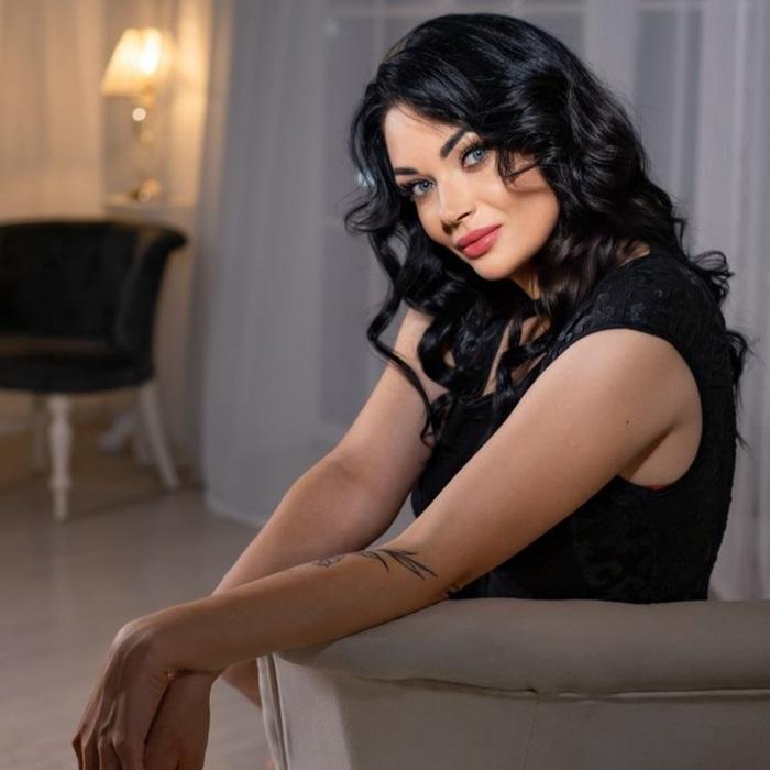 Single pen pal Alina, 35 yrs.old from Zaporizhia, Ukraine
