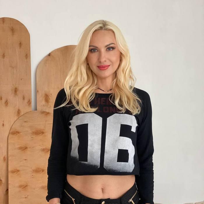 Amazing bride Kateryna, 40 yrs.old from Kyiv, Ukraine