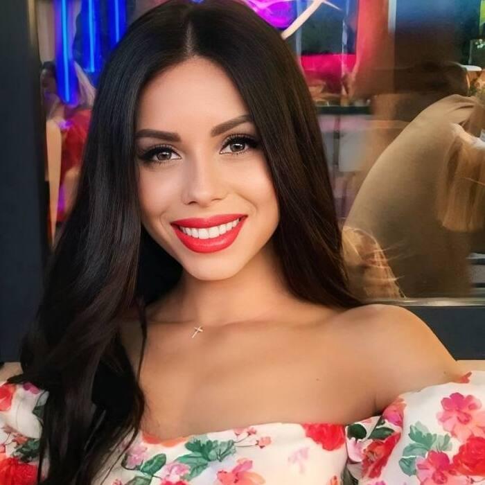 Amazing miss Oksana, 35 yrs.old from Zaporozhye, Ukraine