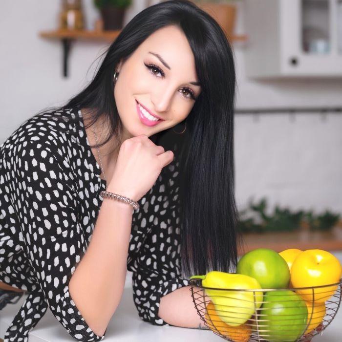 Single lady Alona, 30 yrs.old from Zaporizhia, Ukraine