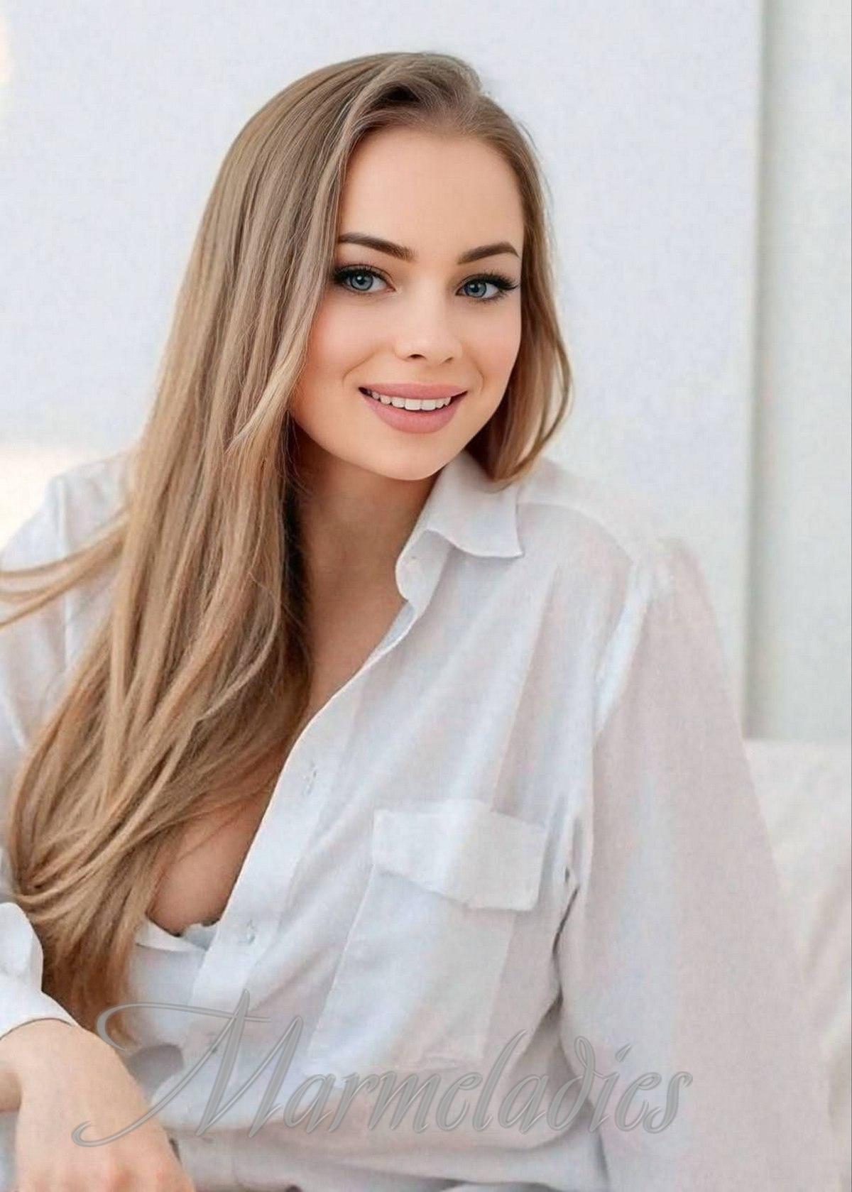 Single woman Anna, 41 yrs.old from Kiev, Ukraine