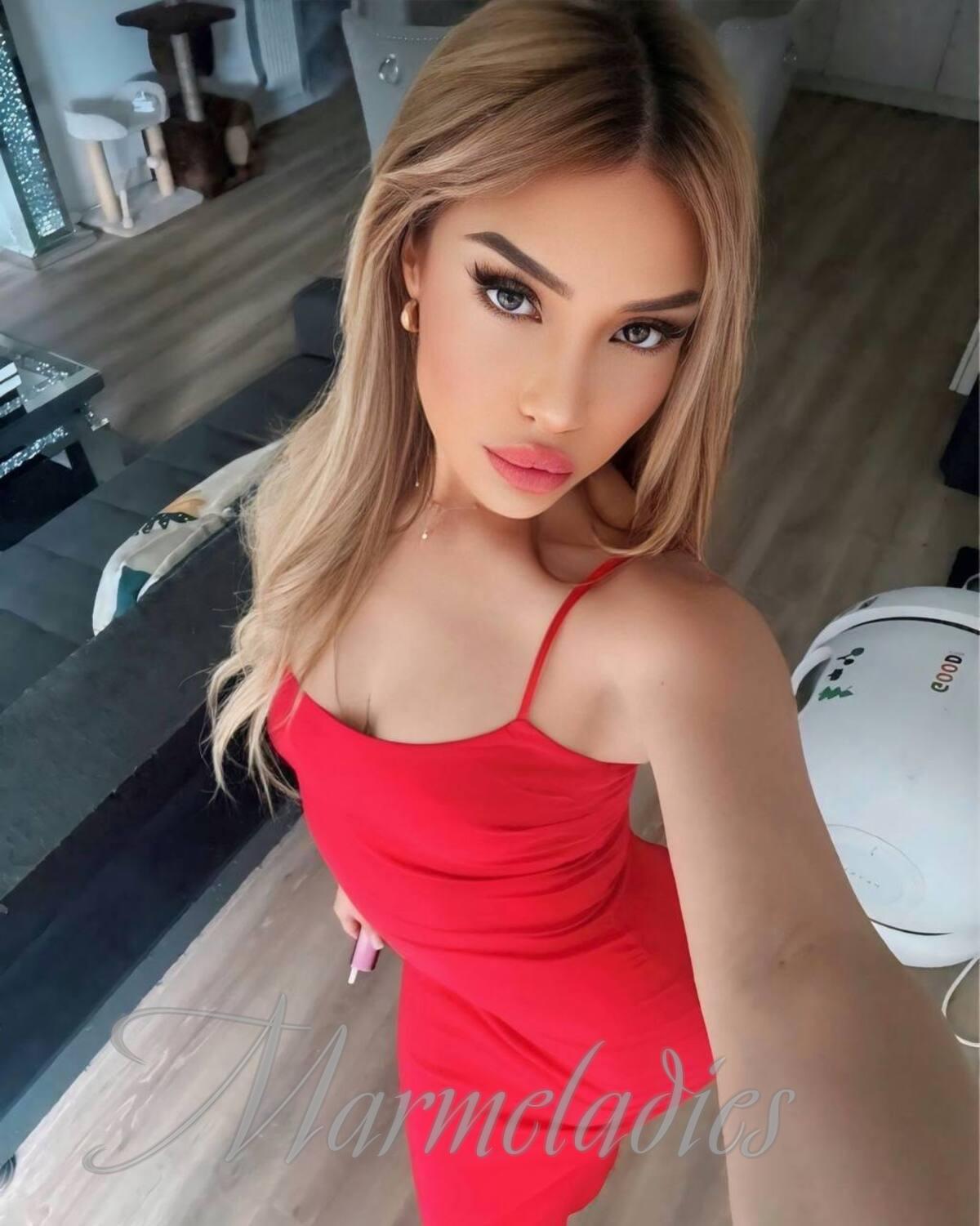 Amazing lady Samantha, 29 yrs.old from London, United Kingdom