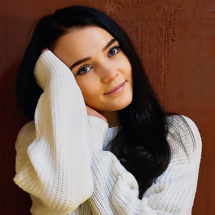 Hot girlfriend Alisa, 31 yrs.old from Eastern Europe