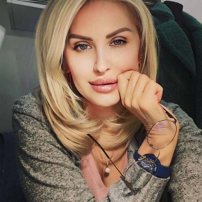 Sexy wife Eva, 50 yrs.old from Lvov, Ukraine