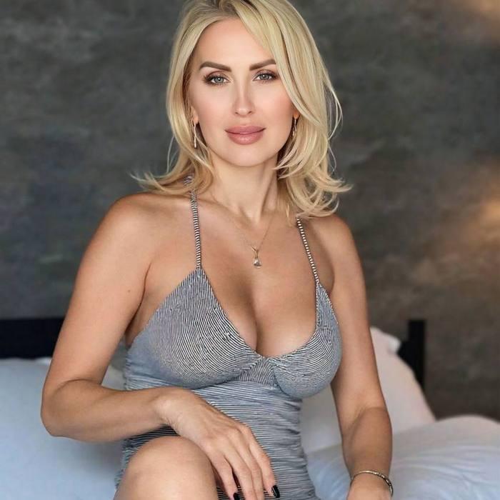 Charming girlfriend Eva, 50 yrs.old from Lvov, Ukraine