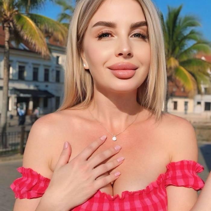 Amazing wife Vladyslava, 43 yrs.old from Zaporozhzhia, Ukraine