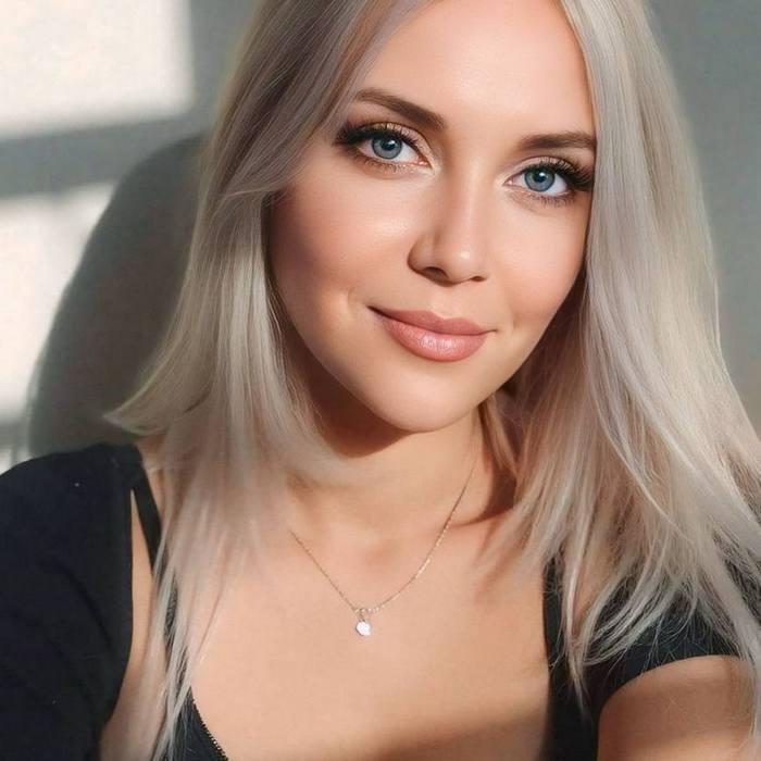 Beautiful pen pal Anna, 45 yrs.old from Odessa, Ukraine