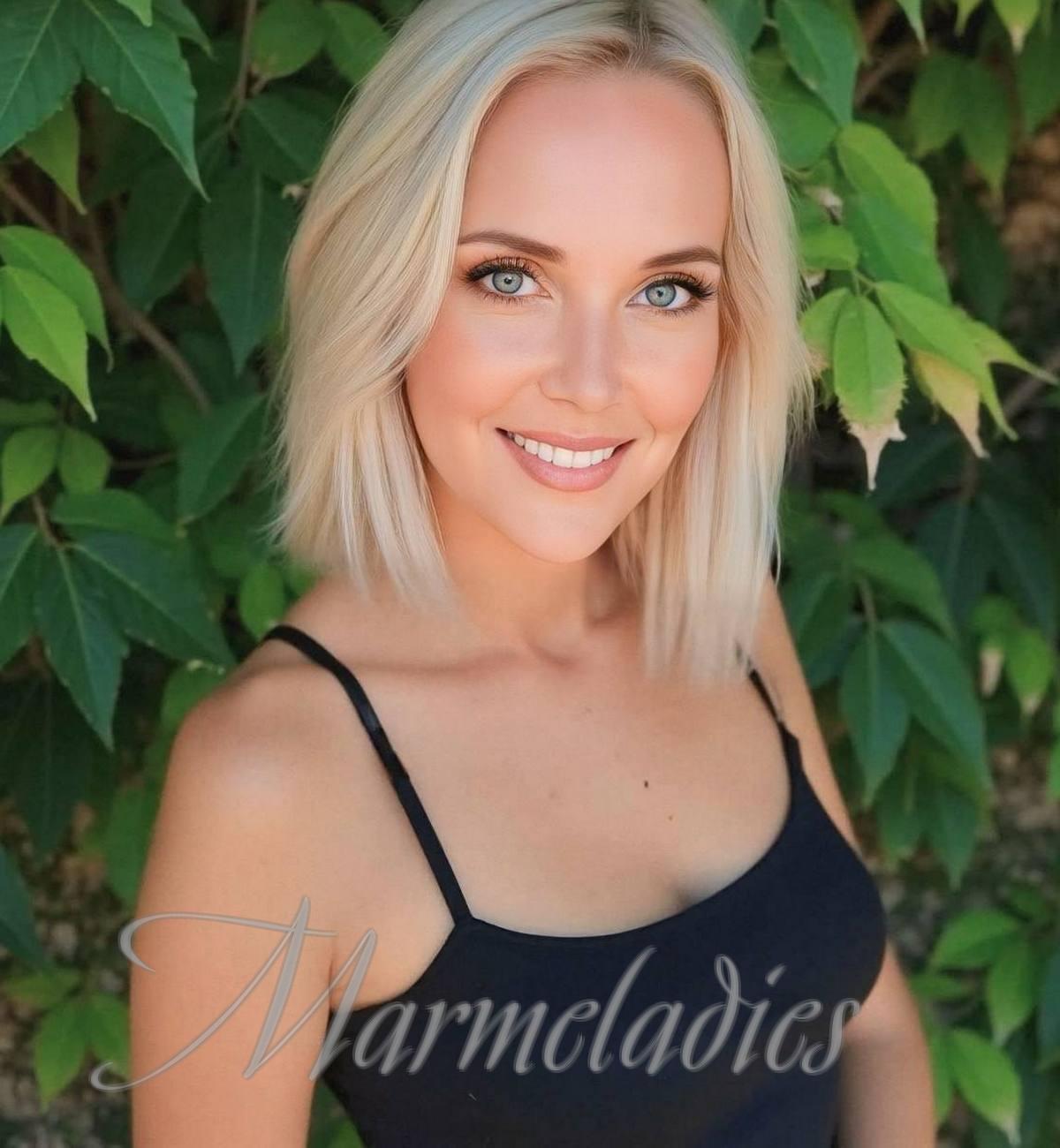 Beautiful pen pal Anna, 46 yrs.old from Odessa, Ukraine