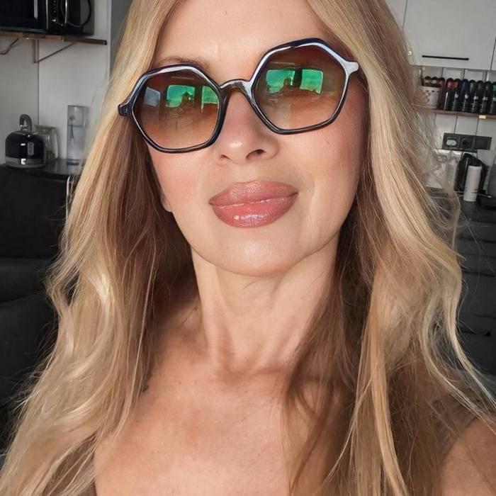 Amazing pen pal Larisa, 60 yrs.old from Odessa, Yuzhnoe, Ukraine