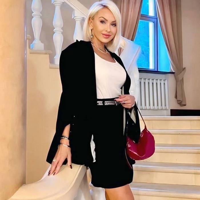 Gorgeous mail order bride Yuliya, 47 yrs.old from Catanzaro, Italy