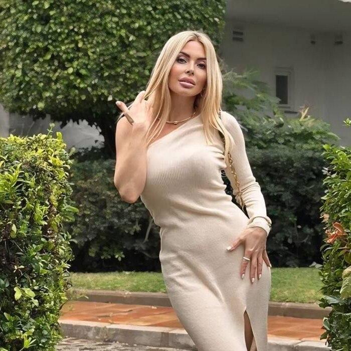 Single bride Viktoria, 45 yrs.old from Cannes, France