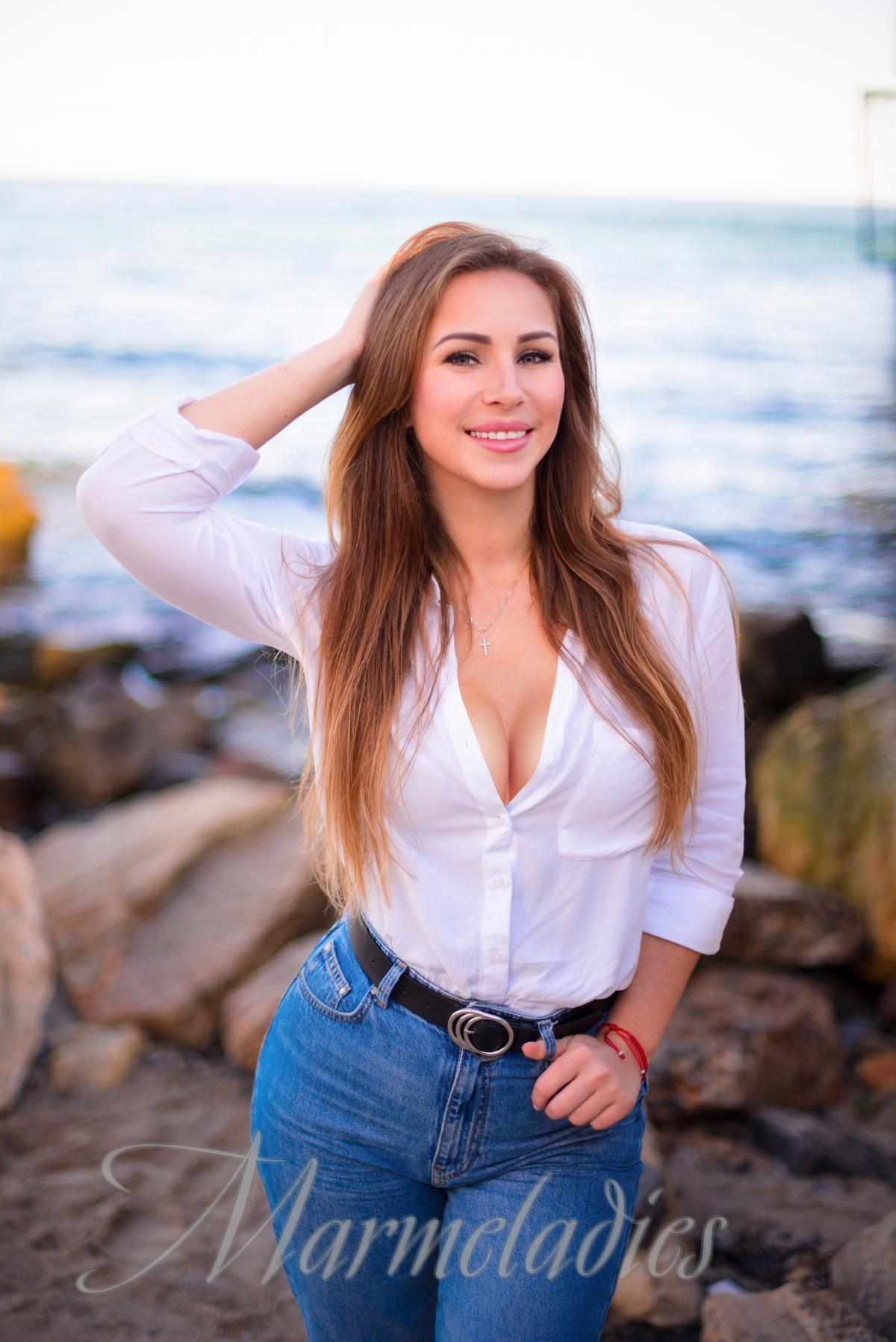 Single bride Elena, 38 yrs.old from Odessa, Ukraine