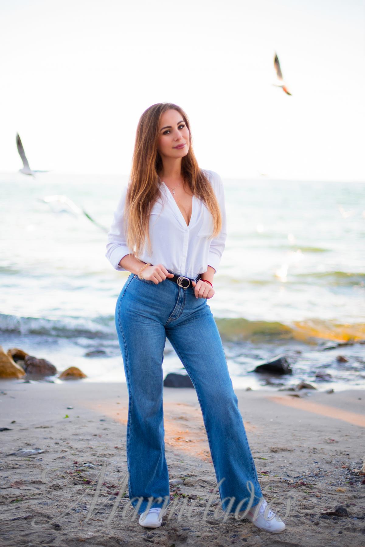 Pretty bride Elena, 38 yrs.old from Odessa, Ukraine