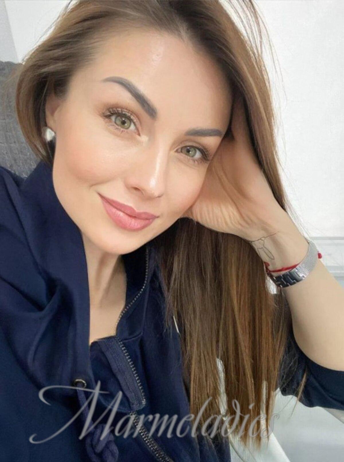 Sexy girl Hanna, 40 yrs.old from Kiev, Ukraine